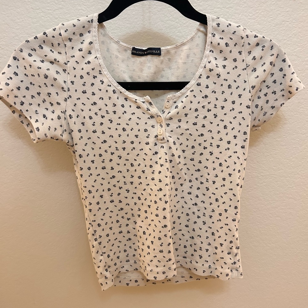 Brandy Melville White Floral Women's Top